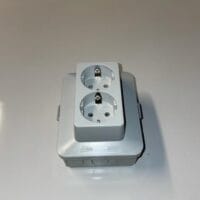 Kabeldoos met tweevoudige wandcontactdoos